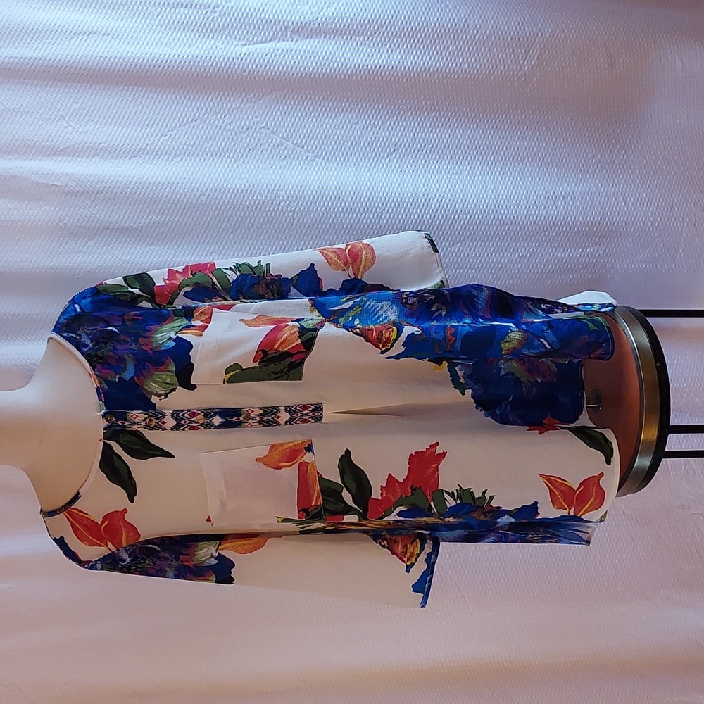 Figs & Flower Women's Top Tunic Boho Floral Semi Sheer High Low Hem Buttons 2X